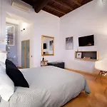 Delle Grotte Apartment